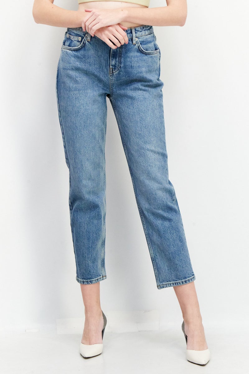 NA-KD جينز دنيم قابل للتمدد للنساء بقصة عادية، أزرق - Image 1