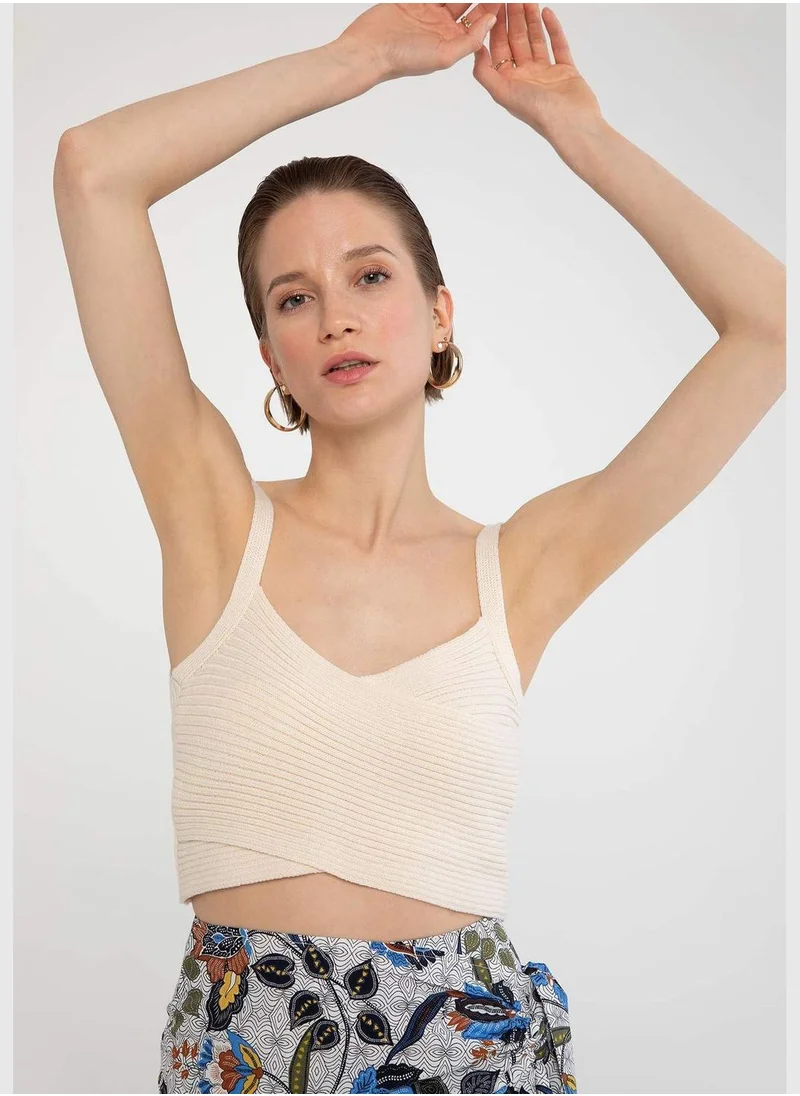 DeFacto Fitted Strappy Crop Top