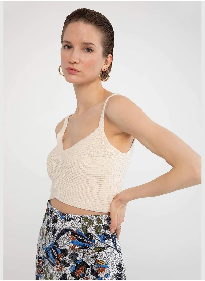 DeFacto Fitted Strappy Crop Top