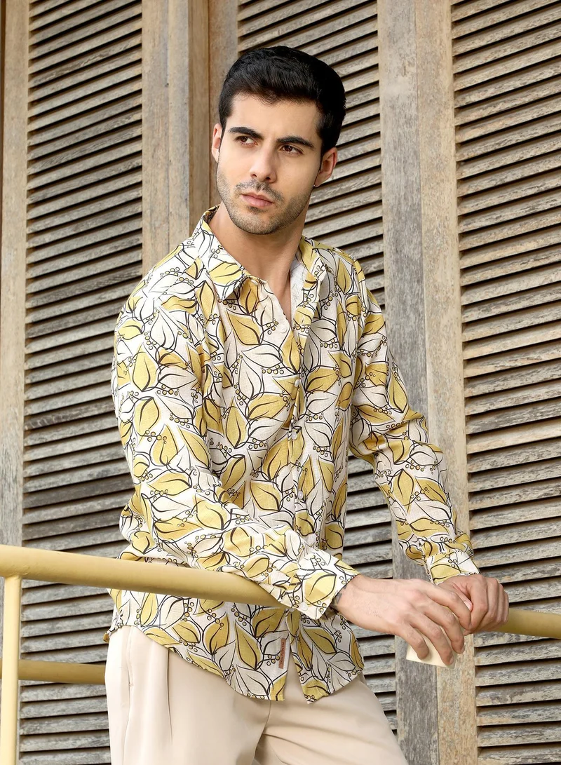 كامبوس سوترا قميص رجالي بطبعة أوراق صفراء