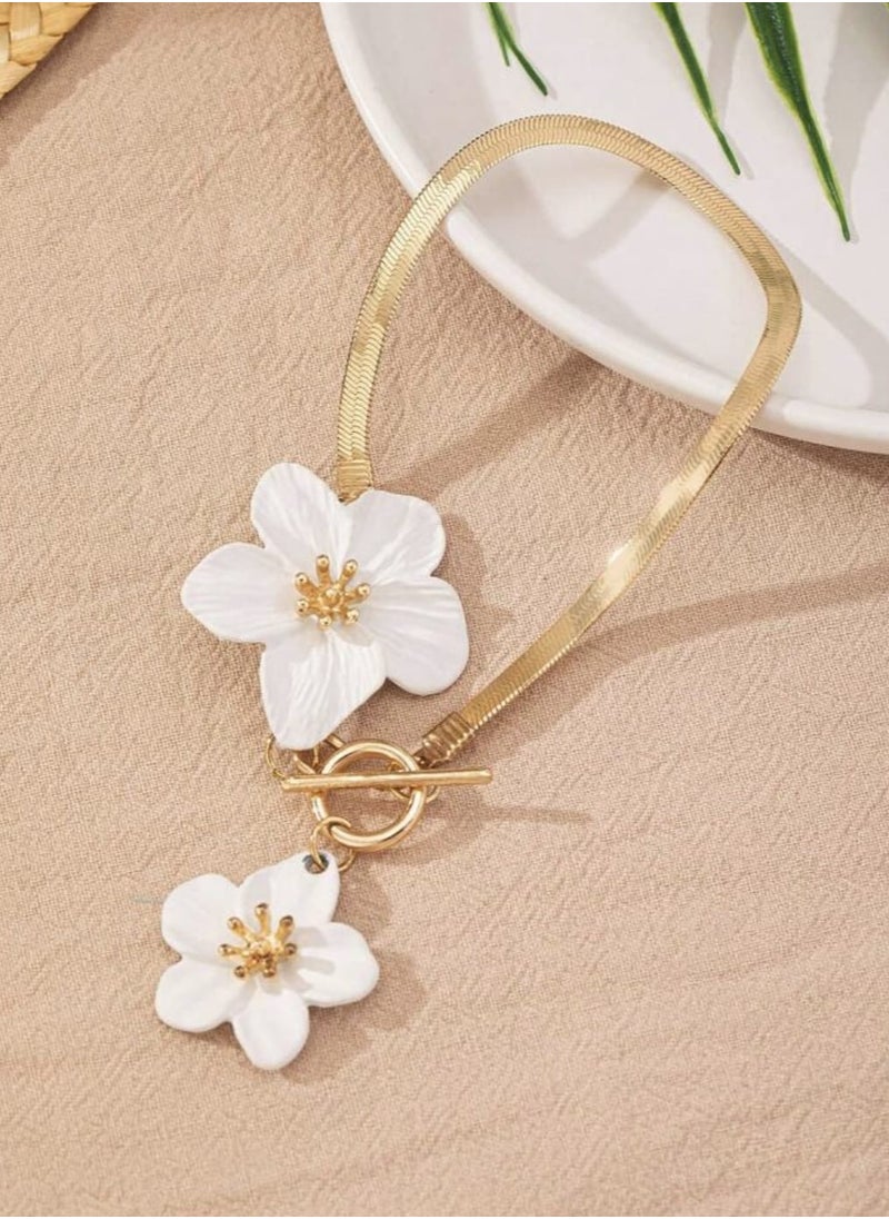 YUCCA Simple and Elegant White Women's Anklet With an Attractively Drawn Flower, Suitable for Holidays and Parties  - Image 3