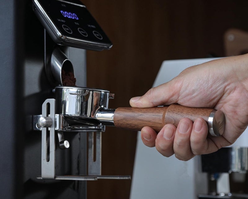 KNODOS مصفاة بورتافلتر بدون قاع لآلات الإسبريسو Sage/Breville ذات المرجل المزدوج مقاس 58 ملم - مقبض من خشب الجوز وسلة فلتر مزدوجة تناسب Dual-Boiler وOracle - Image 5