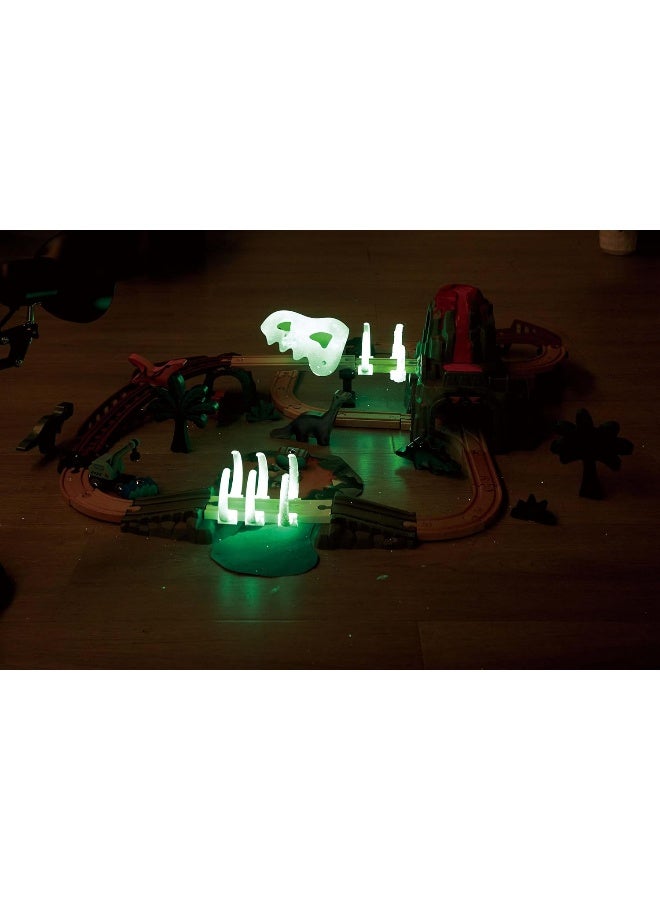 Hape Dinosaur Railway Adventure Set - Image 3