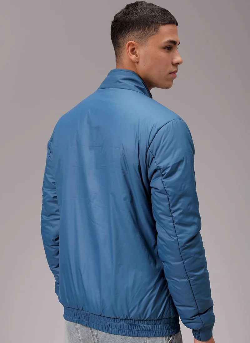 ذا انديان كراج كو Men Slim Fit Solid Reversible Puffer Jackets