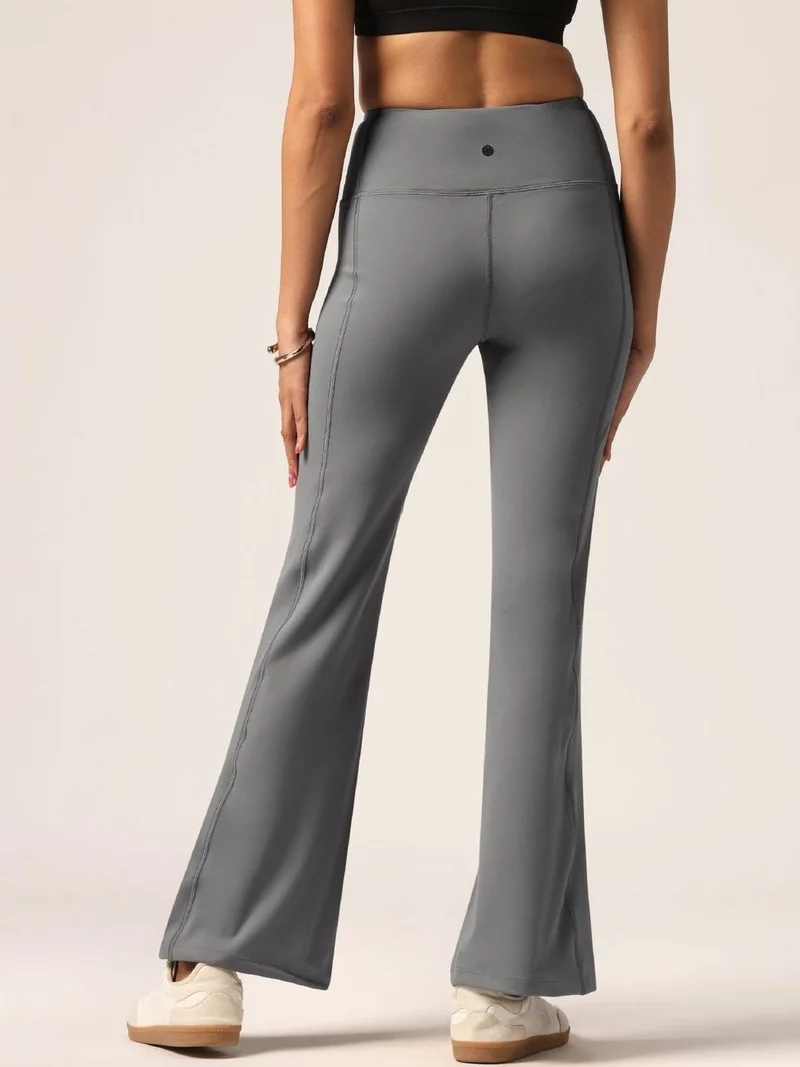 blissclub بنطلون نسائي Gowri Grey Smoke Ultimate Flare Lite - طويل