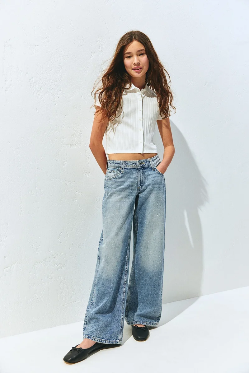 اتش اند ام جينز بخصر منخفض بقصّة ساق واسعة