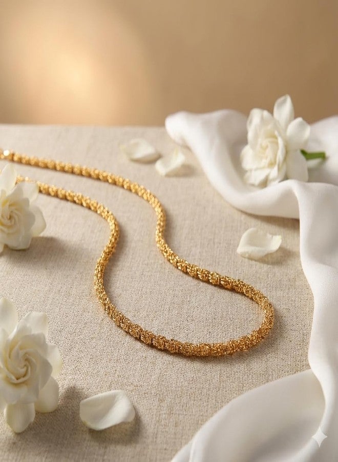 قلادة بورمالا تقليدية مطلية بالذهب من AAIKU، مصنوعة من خرز بيضاوي مصقول بدقة، بطول 30 بوصة، مناسبة للنساء والفتيات. لونها ذهبي. - Image 4