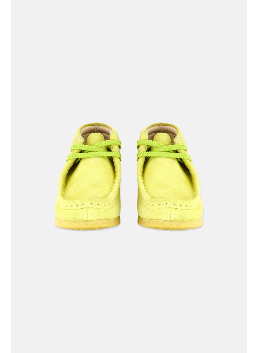 clarks Kids Boy Wide Fit Wallabee Lace Up Casual Boots, Lime Green  - Image 4