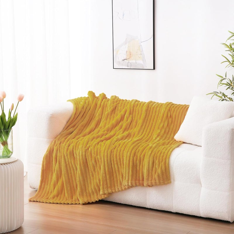 Linecooo بطانية من الصوف باللون الأصفر المرة، مقاس 50” × 60”， مناسبة للأريكة أو السرير، ناعمة جدًا ومريحة، مصنوعة من القطن الميكروفيبر مع تصميم خطوط، خفيفة الوزن، مناسبة للبالغين والنساء والفتيات. - Image 2