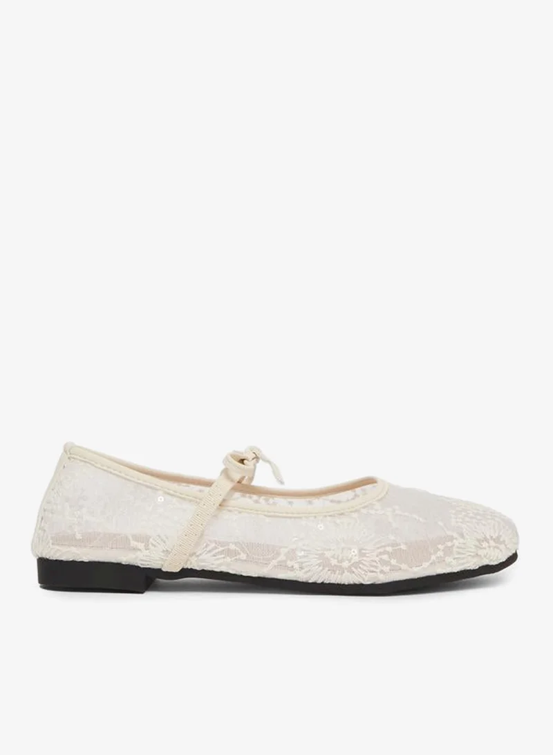 Styli Styli Lace Slip-On Flat Ballerina