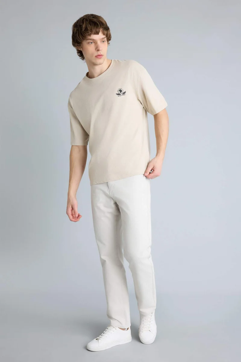 ديفاكتو Boxy Fit Short Sleeve Printed T-Shirt