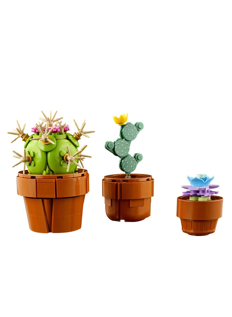 LEGO - Icons Tiny Plants 758 Pieces - 10329 - Image 2