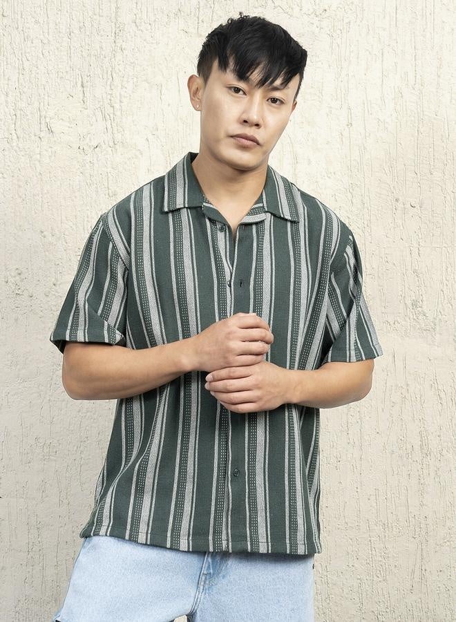 هوبرهولمي قميص رجالي أخضر بإطلالة عصرية - Image 1