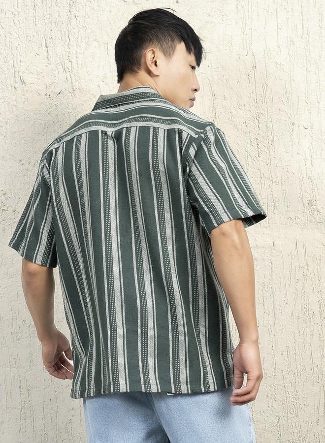 هوبرهولمي قميص رجالي أخضر بإطلالة عصرية - Image 5