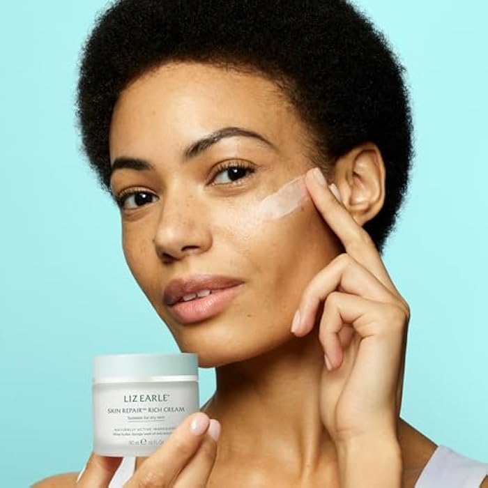 Liz Earle Skin Repair Rich Face Cream - Hydration Boosting Face Moisturizer with a Luxurious Cream Texture - Leaves Skin Feeling Soothed & Comforted (50 ml) - Image 3