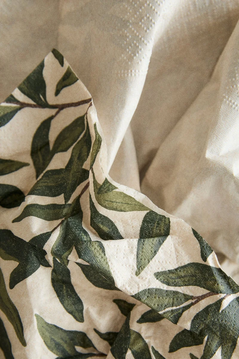 اتش اند ام مناديل ورقية مستطيلة - عبوة من 15 قطعة