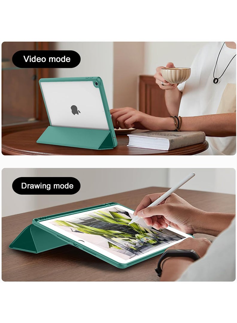 ثيودور حافظة هجينة رفيعة لجهاز iPad 9/8/7th Generation 10.2 بوصة مع حامل أقلام رصاص، غطاء واقٍ مضاد للصدمات بحامل ثلاثي الطي مع ظهر شفاف ناعم من مادة TPU لجهاز iPad 10.2، نوم/استيقاظ تلقائي باللون الأخضر الداكن - Image 4