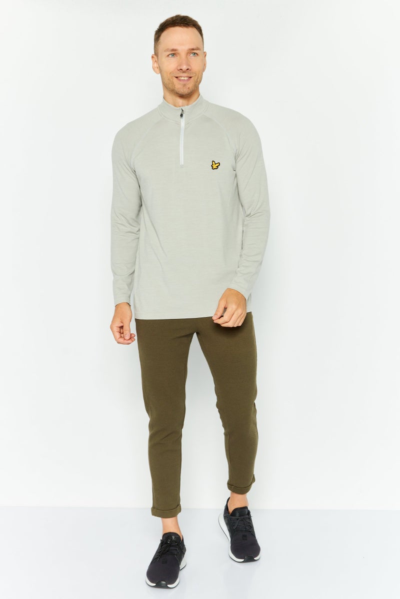Lyle & Scott سويت شيرت رجالي بأكمام طويلة وياقة مرتفعة بشعار العلامة التجارية، رمادي - Image 2