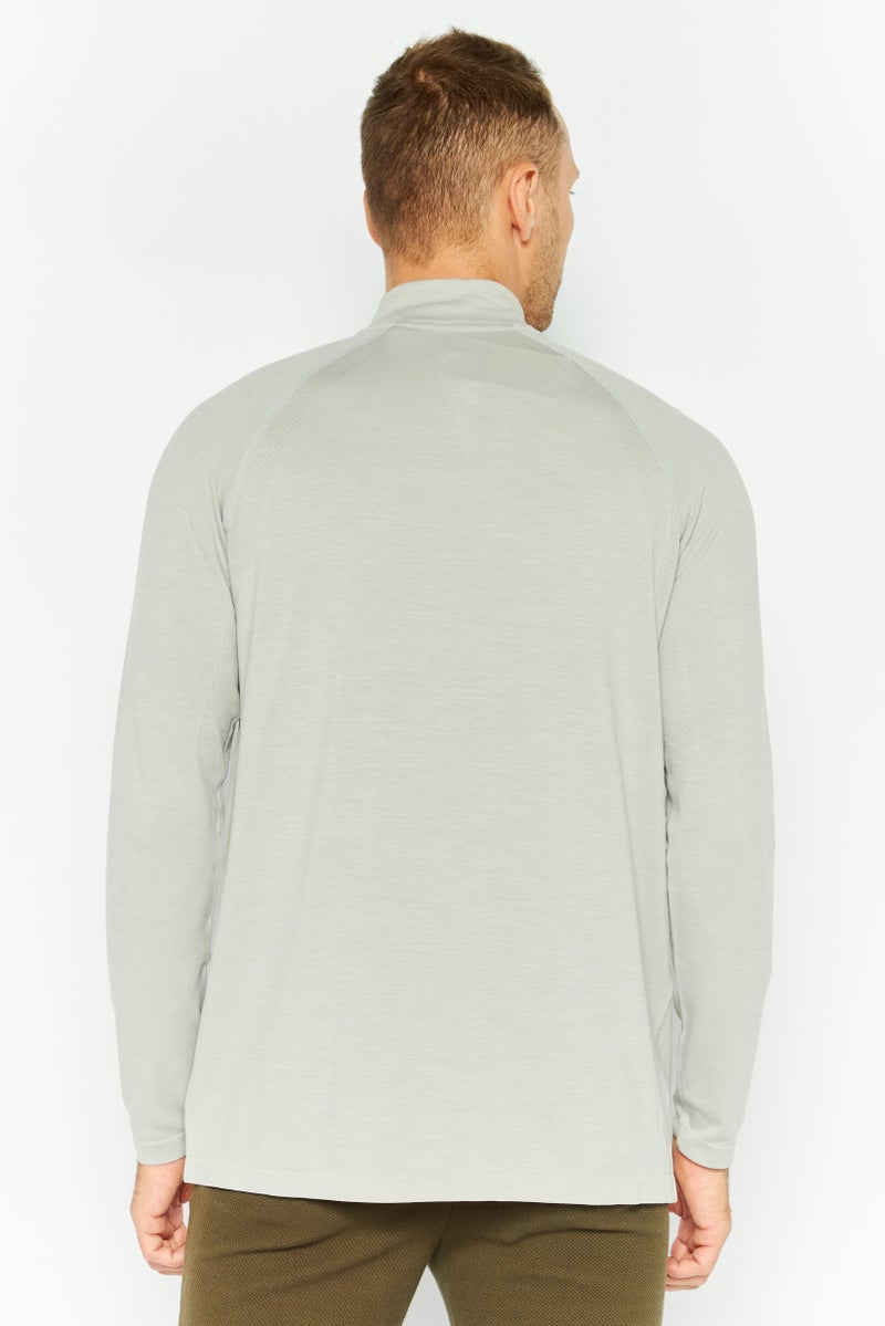 Lyle & Scott سويت شيرت رجالي بأكمام طويلة وياقة مرتفعة بشعار العلامة التجارية، رمادي - Image 4