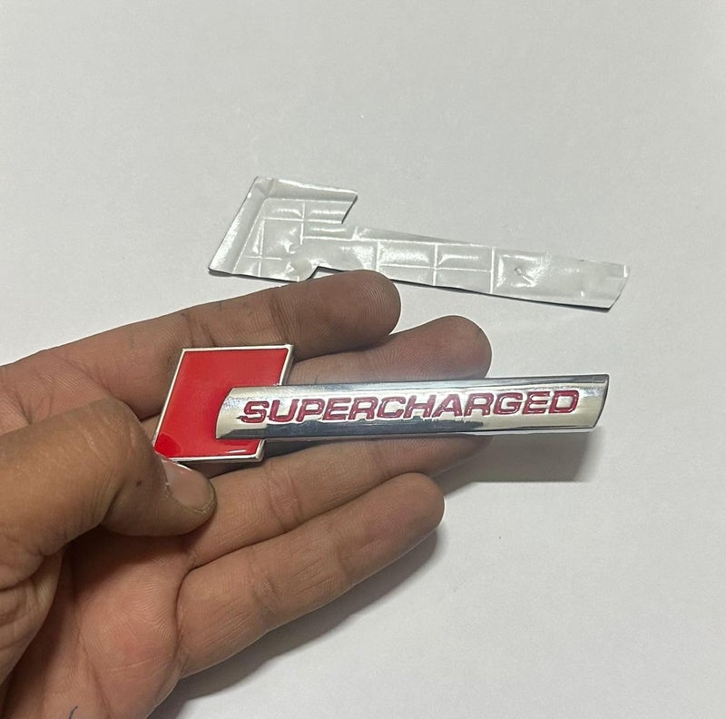 AUTO MT شعار معدني للسيارة والدراجة واللابتوب - شارة ثلاثية الأبعاد لسباق السيارات - ملصق رياضي عالمي - ملصق جولة كبيرة (شعار أحمر فائق الشحن) - Image 2