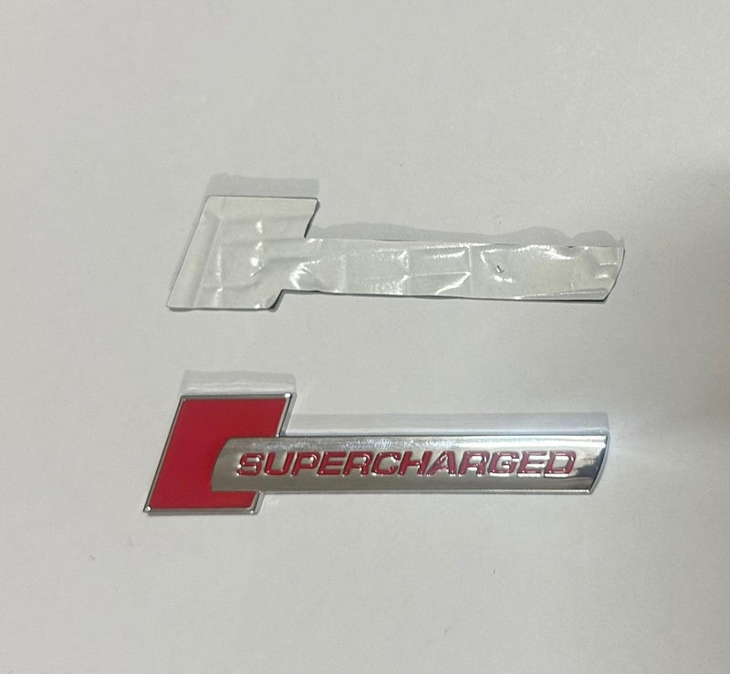 AUTO MT شعار معدني للسيارة والدراجة واللابتوب - شارة ثلاثية الأبعاد لسباق السيارات - ملصق رياضي عالمي - ملصق جولة كبيرة (شعار أحمر فائق الشحن) - Image 1