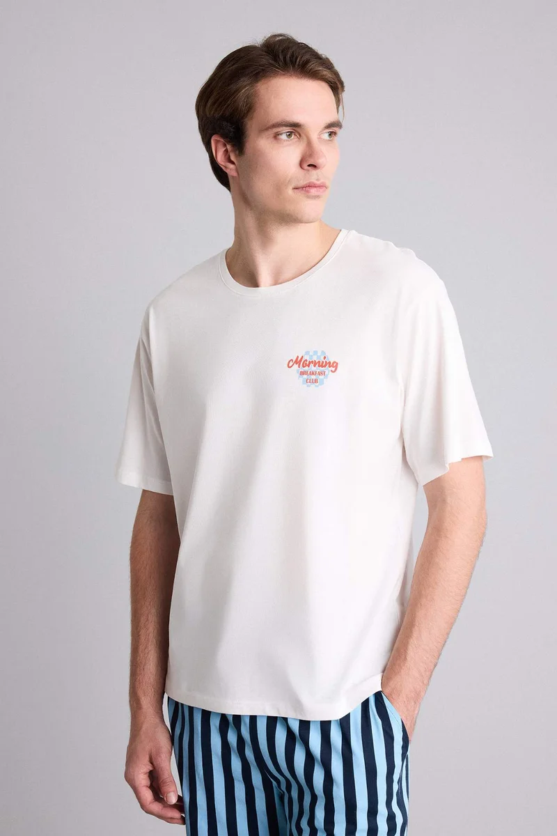 ديفاكتو Boxy Fit Printed T-Shirt Shorts 2 Piece Set