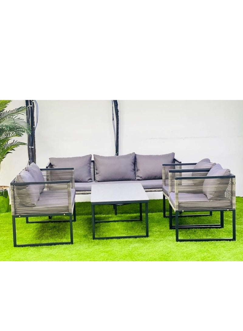 Garden Comfortable Sofa Set With Table
