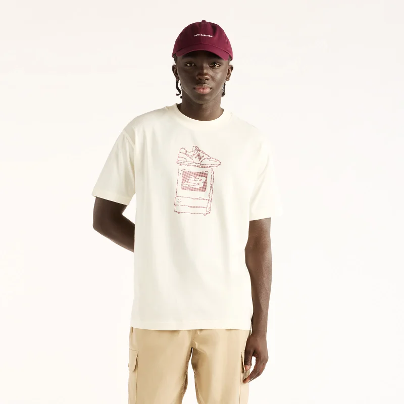 نيو بالانس Men's Digitally Remastered TV T-Shirt