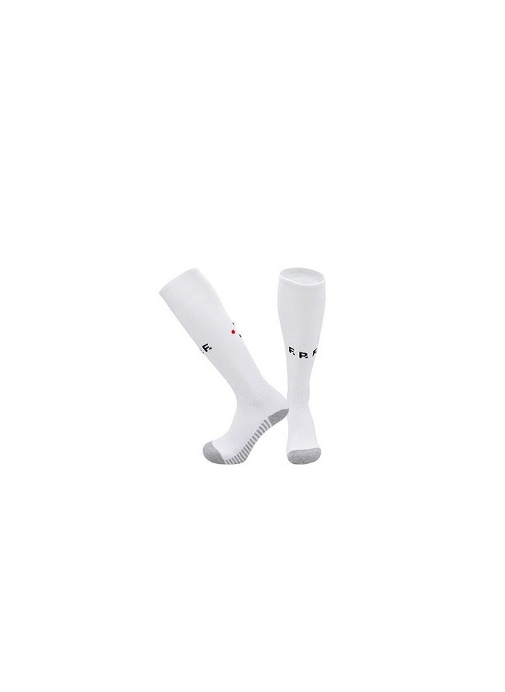 A new football jersey is made of fabric that is breathable, quick-drying, soft and has good elasticity, It consists of a 4-piece set of a top, trousers, socks and knee pads, and is specially designed for football and sports enthusiasts