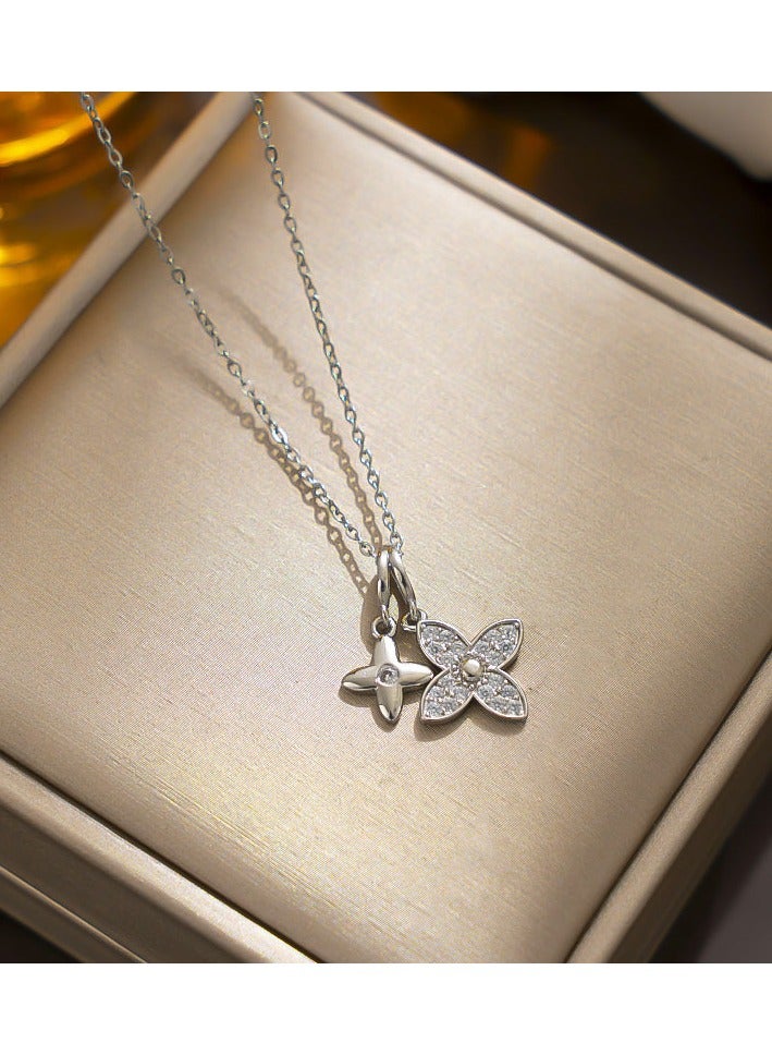 Women's Necklace in the Shape of a Four Leaf Clover, Minimalist Style Collarbone Necklace - Image 3