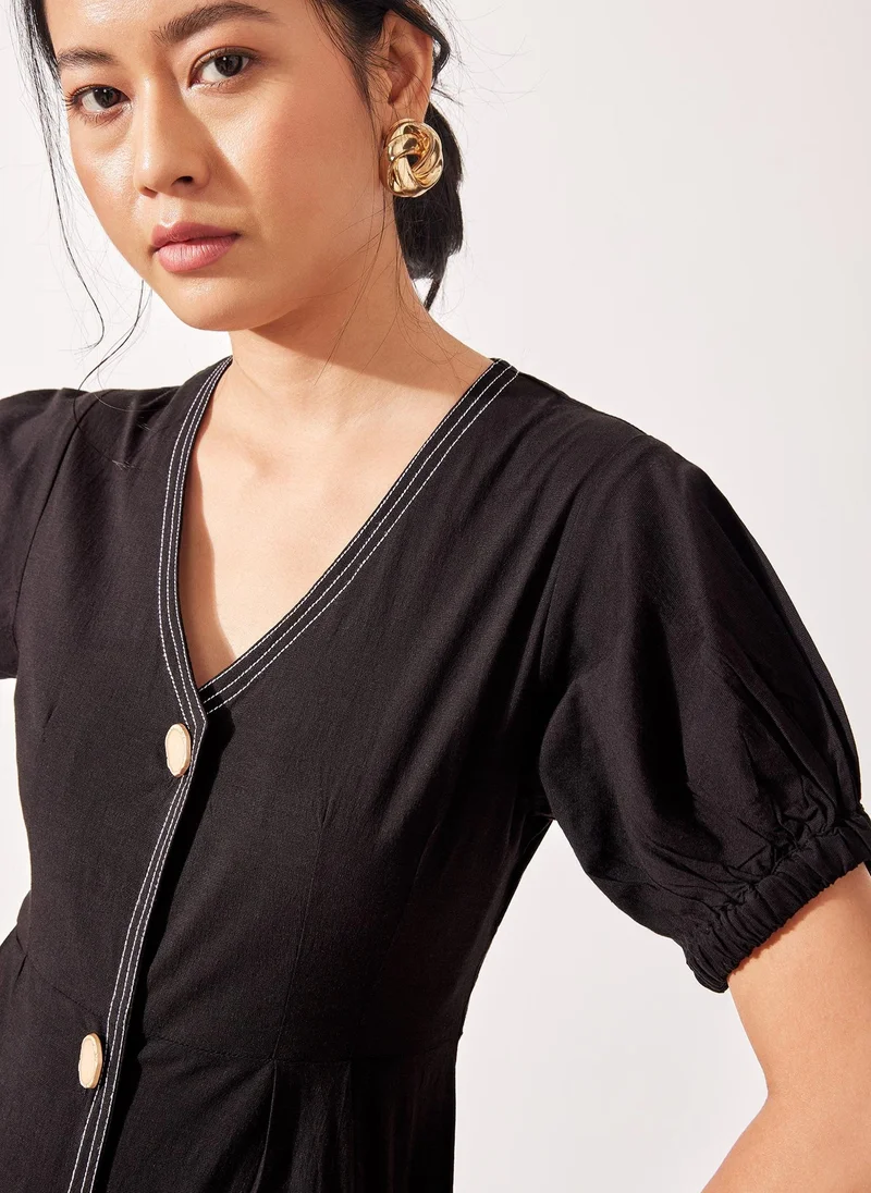 ذا ليبل لايف فستان قصير بأكمام منتفخة باللون الأسود أنيق وفضفاض