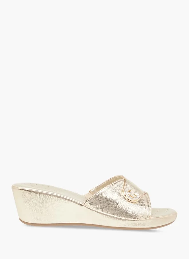 Le Confort Womens Textured Wedge Sandals With Slip On Closure