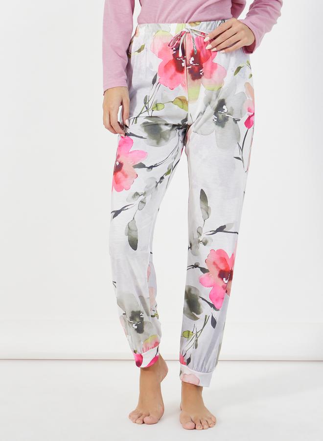 Styli Solid Dropped Shoulder T-Shirt & Floral Print Pants Pyjama Set  - Image 5