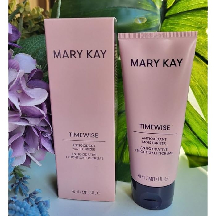 Mary Kay TimeWise Age Fighting Moisturizer combination/oily - Image 2