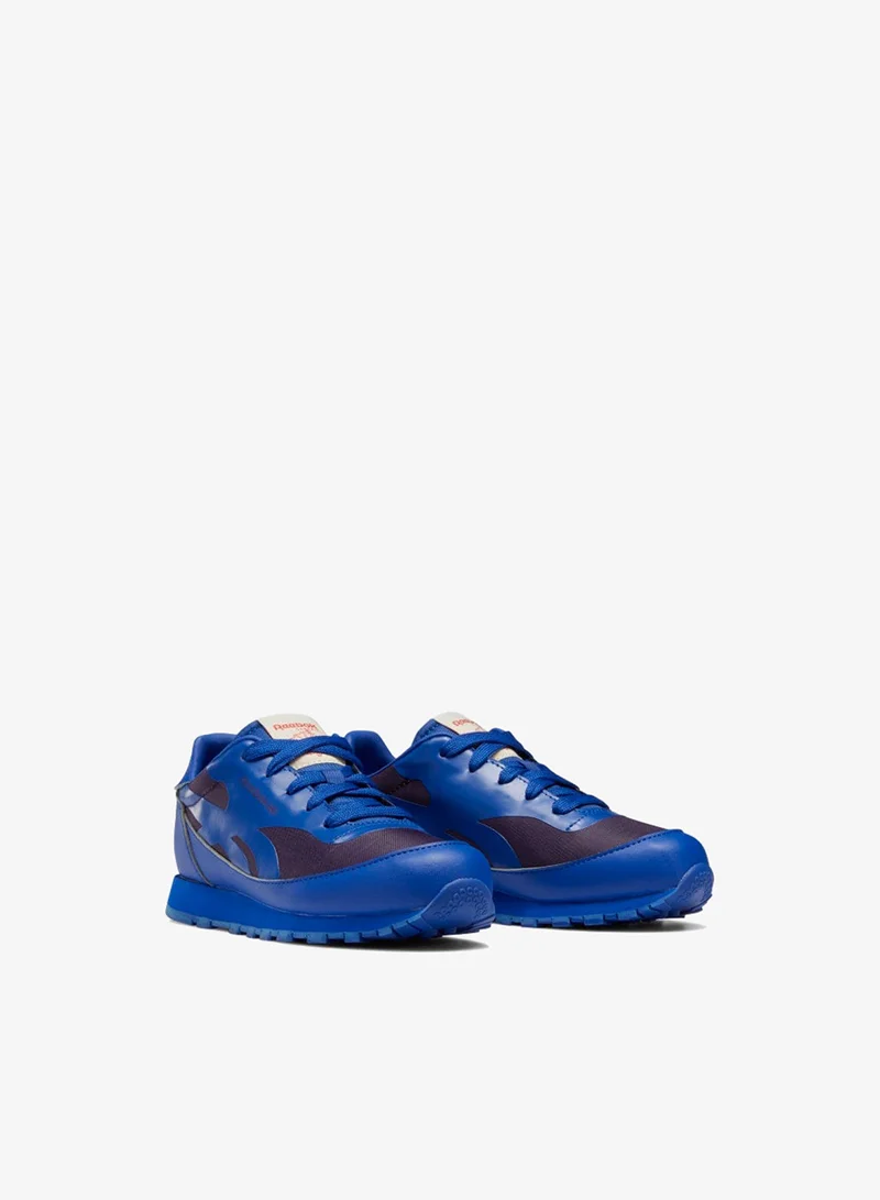 ريبوك Reebok x Animals Observatory Classic Leather preschool shoes — bold collaborative colourways in kids' sizing. Unisex toddler sneakers in UAE. Free delivery over AED 250.