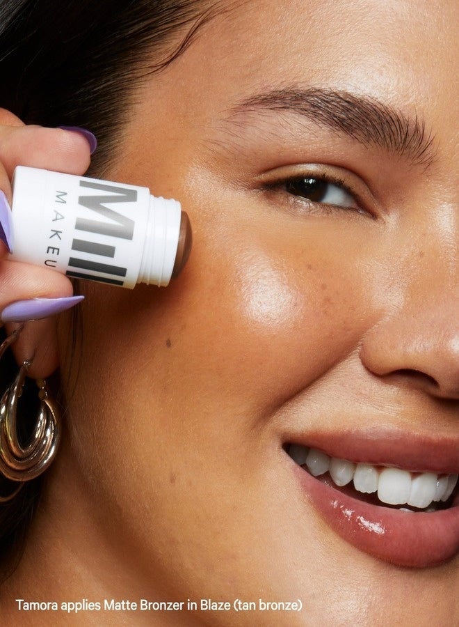 ميلك ميكب قلم برونزر كريمي مطفي من ميلك ميك أب - لون برونزي فاتح (Dazed) 5.7 غرام - برونزر كريمي قابل للتكثيف والدمج لإطلالة دافئة طبيعية - Image 3