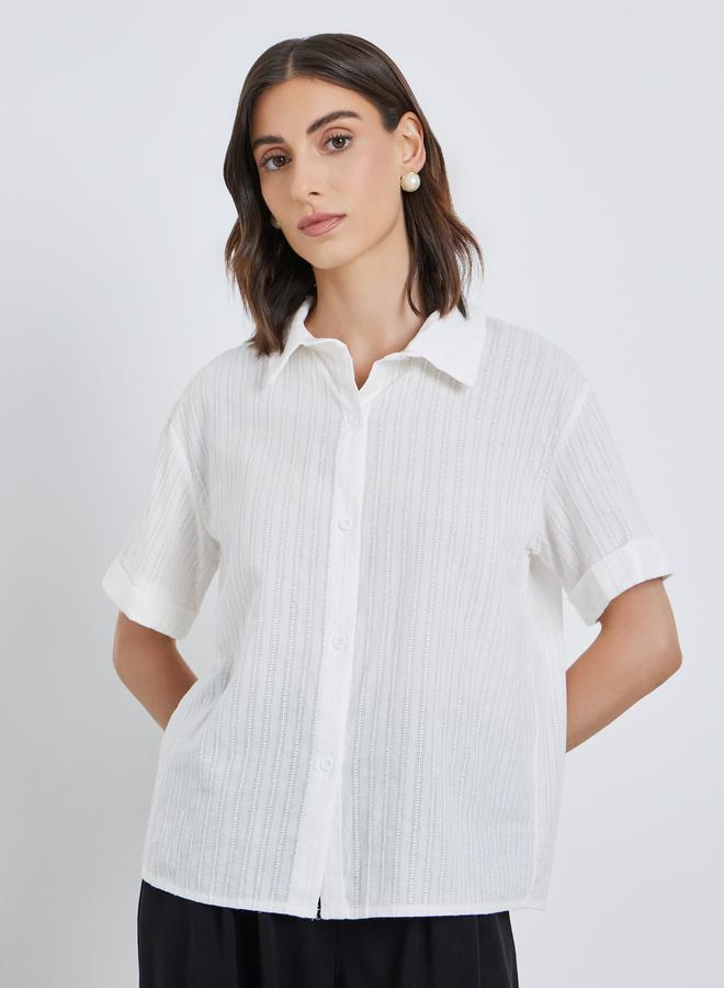 تايك تو قميص نسائي أبيض بأكمام قصيرة ونسيج بارز - Image 1