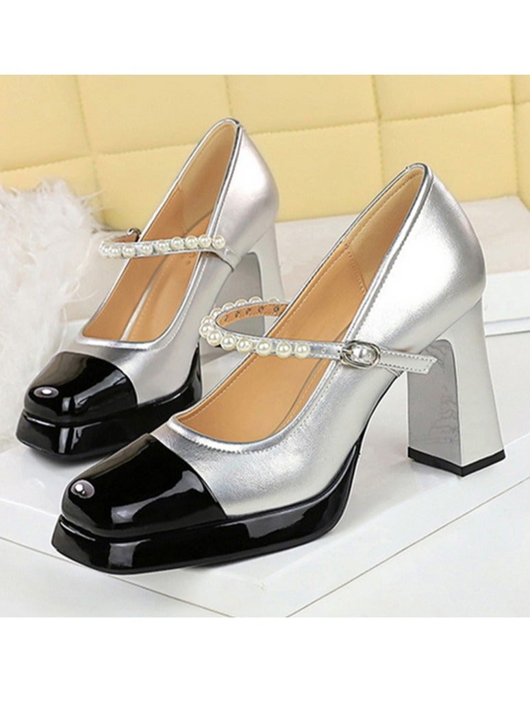 بيج تري ماري جين أحذية الكعب العالي السمينة مغلقة أشارت إصبع القدم الخرز حزام الكاحل أحذية فضية / أسود - Image 1