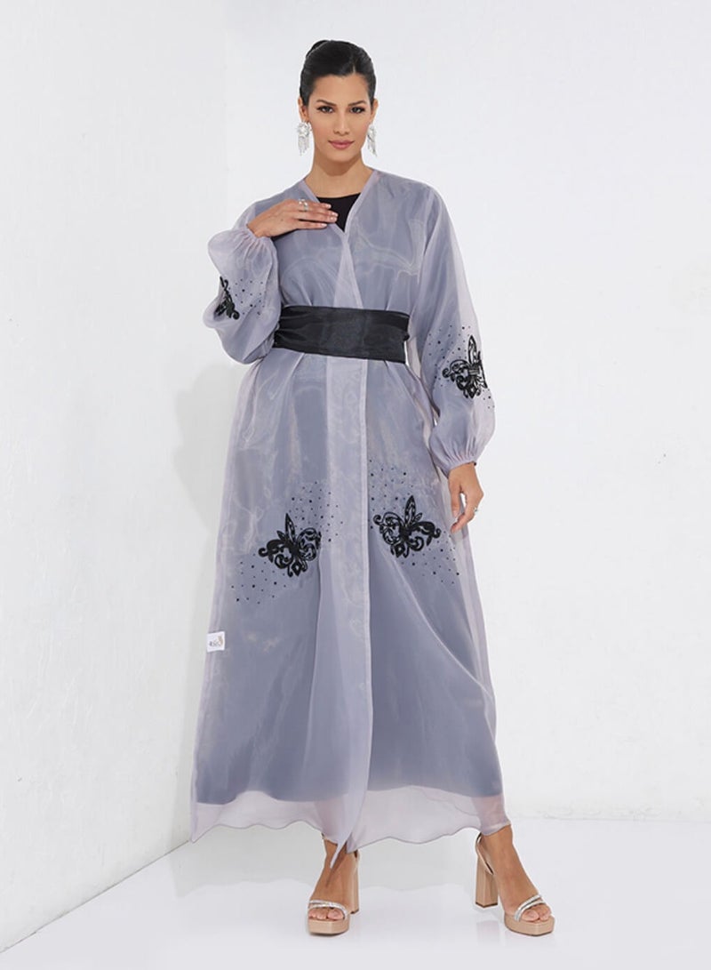 روزيت عباية طقم عباية أورجانزا رمادية مطرزة مع فستان داخلي من ندى - Image 1