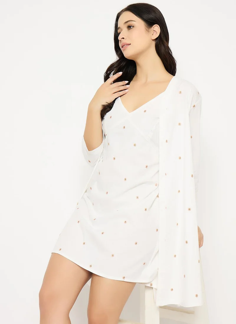 كلوفيا Clovia Floral Embroidery Short Night Dress & Robe Set in White - 100% Cotton