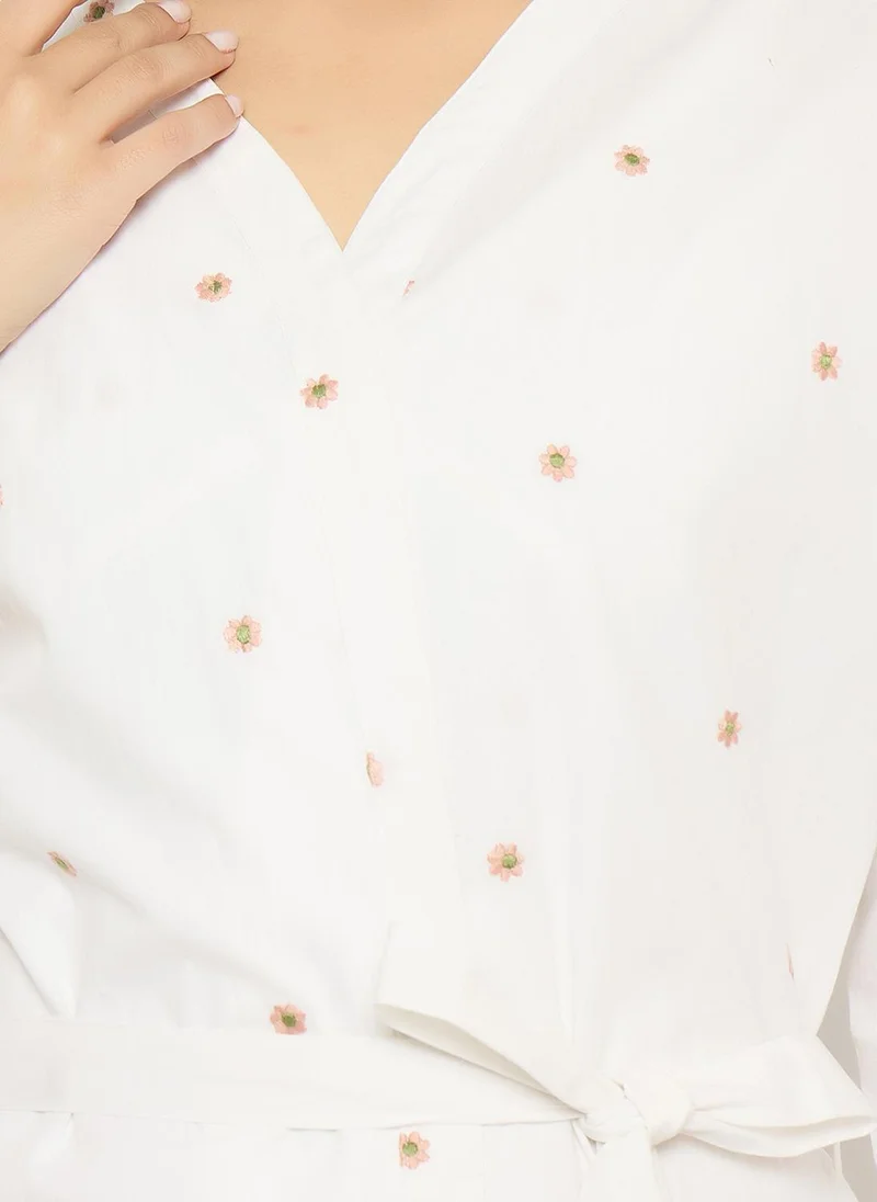 كلوفيا Clovia Floral Embroidery Short Night Dress & Robe Set in White - 100% Cotton