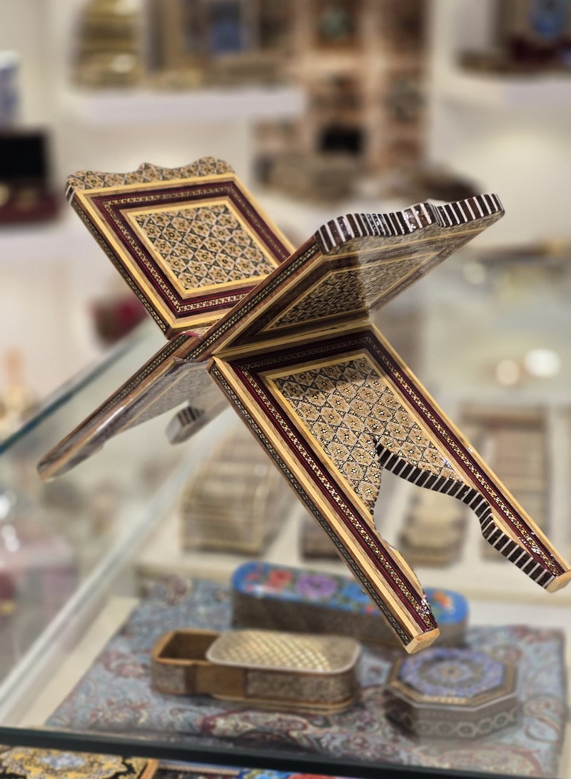 زعفران یامی لند حامل القرآن الكريم، حامل رحال خشبي، حامل القرآن التقليدي، تصميم أنيق، هدية إسلامية لرمضان، العيد، أعياد الميلاد  - Image 1