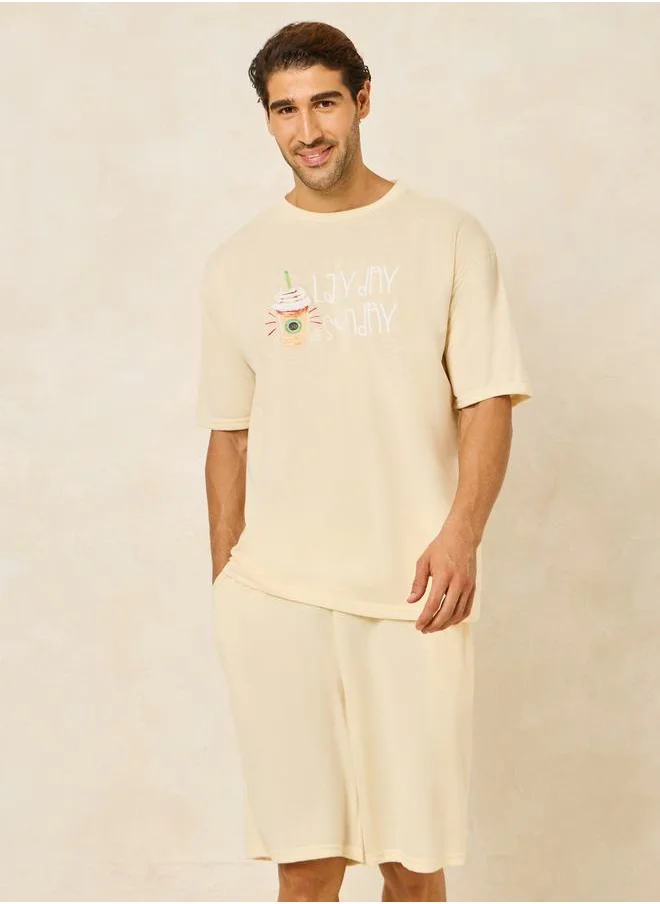 ستايلي Lazy Day Graphic T-Shirt & Shorts Set