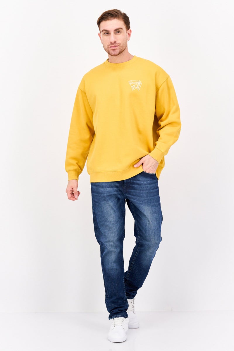 Wrangler سويت شيرت جرافيك بأكمام طويلة للرجال، أصفر - Image 4