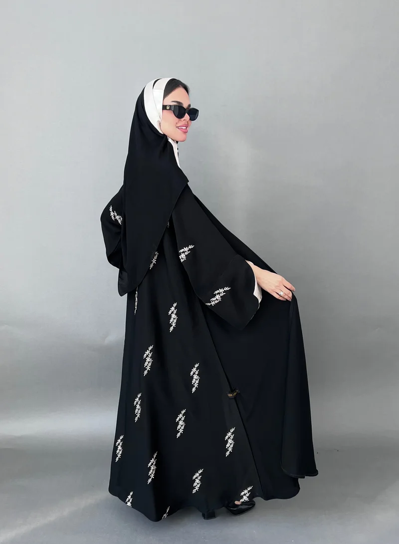Lusin Abaya Black Abaya with Beige Back Embroidery and Beige-Lined Sleeves