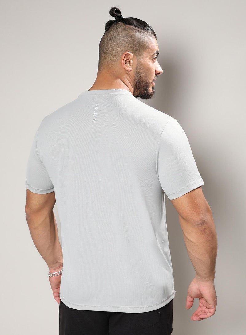 Instafab Plus Men's Solid Grey Regular Fit Activewear T-Shirt - Image 5