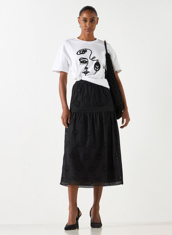 تواكستريمز تنورة ميدي إيه لاين بارزة الملمس بخصر مطاطي وتفاصيل شيفلي من تو إكستريمز - Image 2