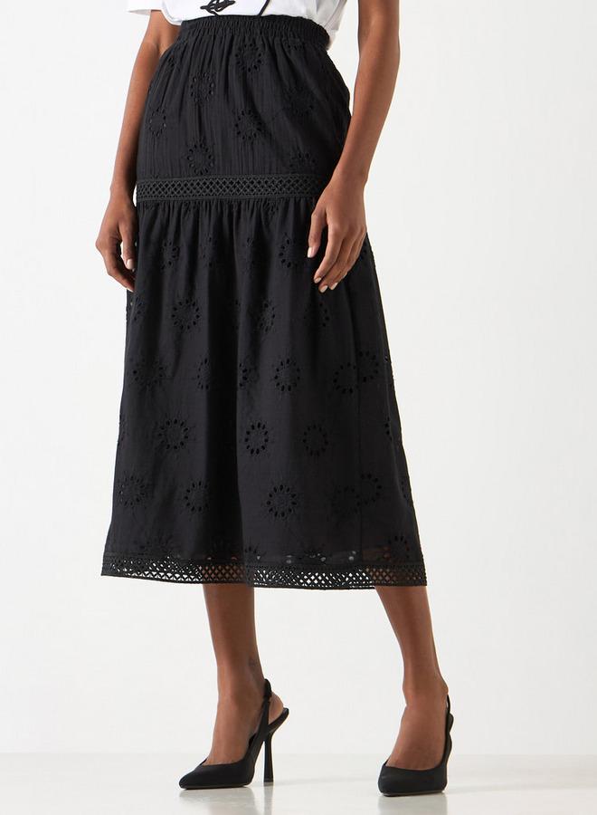 تواكستريمز تنورة ميدي إيه لاين بارزة الملمس بخصر مطاطي وتفاصيل شيفلي من تو إكستريمز - Image 1