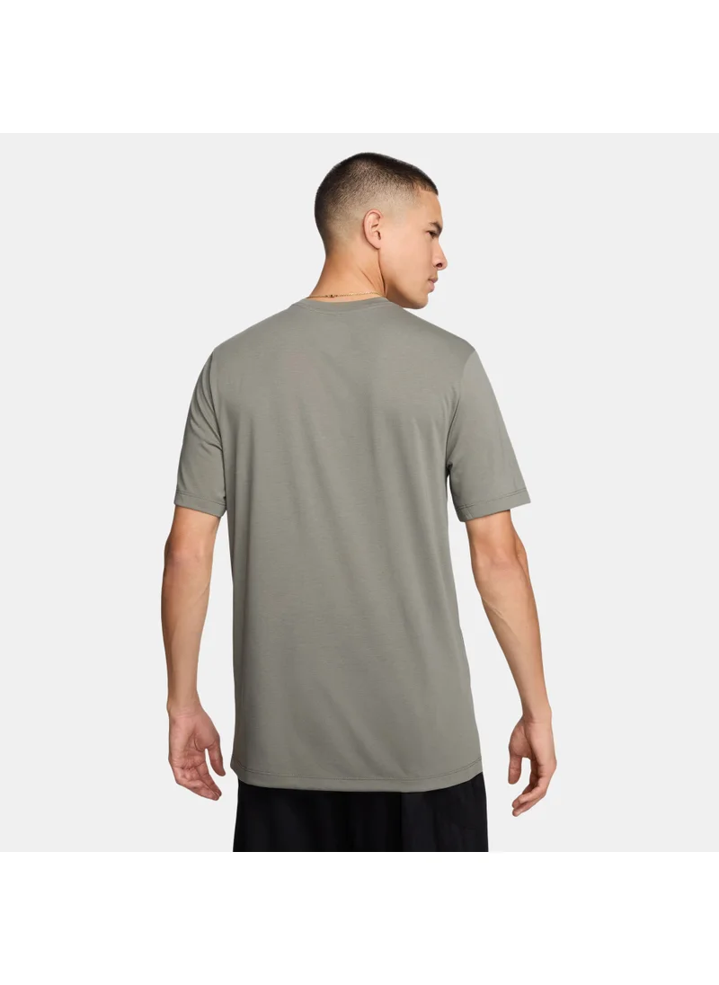 Nike Men’s Dri-FIT Training T-Shirt