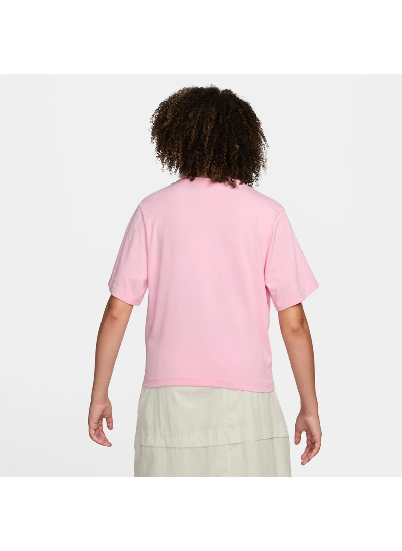 Nike Women's Sportswear Boxy T-Shirt